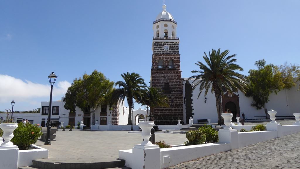 teguise-is-a-must-visit-on-a-non-market-day-lanzarote-villas-direct