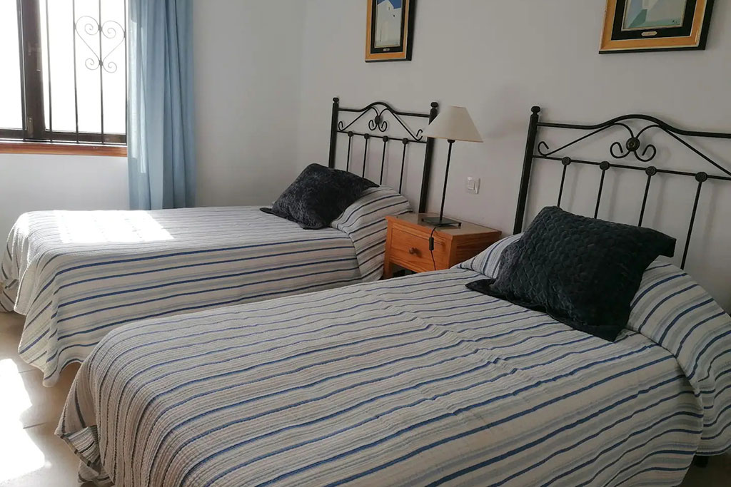 a8db642c-1a55-43a8-88e9-4c45f6318af5