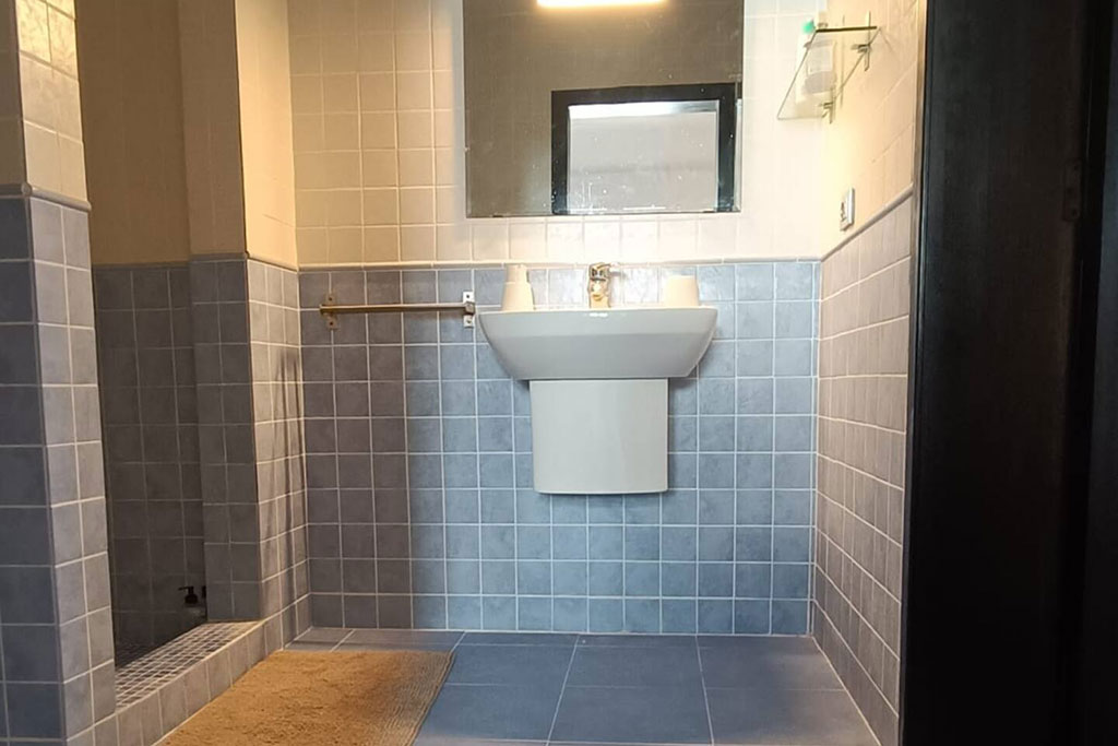 cb9b5d8c-90ee-49f7-98c6-f46763644f42