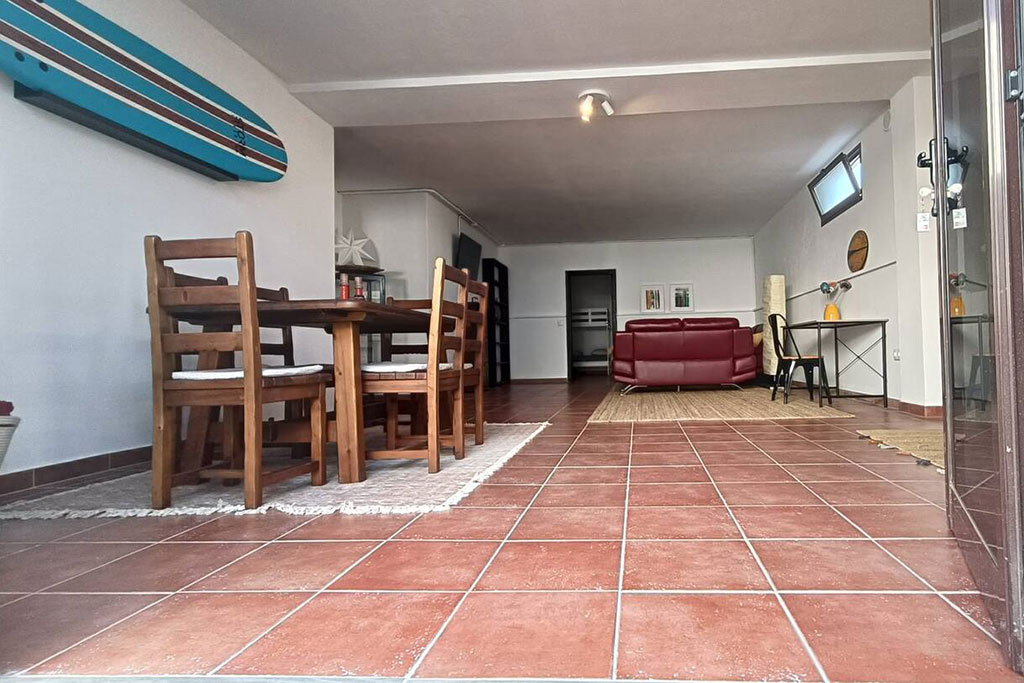 e1aa73d2-a1c9-49e1-853b-031019787084