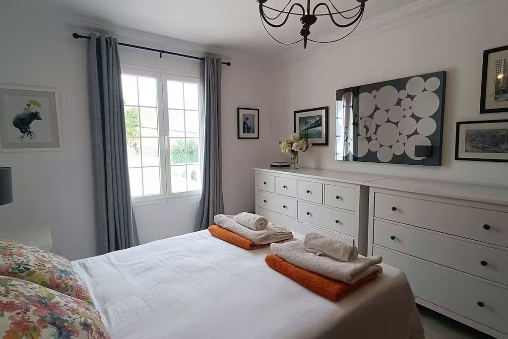 33c876f0-3ceb-440a-a04b-e90cb1a71353