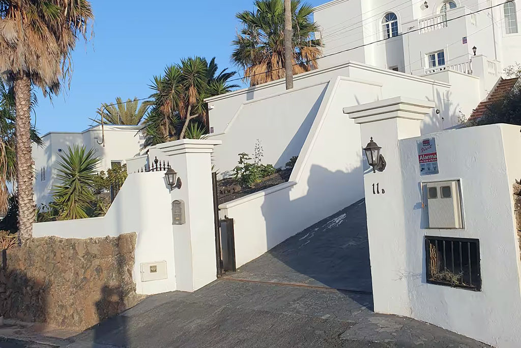 93f5478d-67c7-461a-a840-c920e932af92