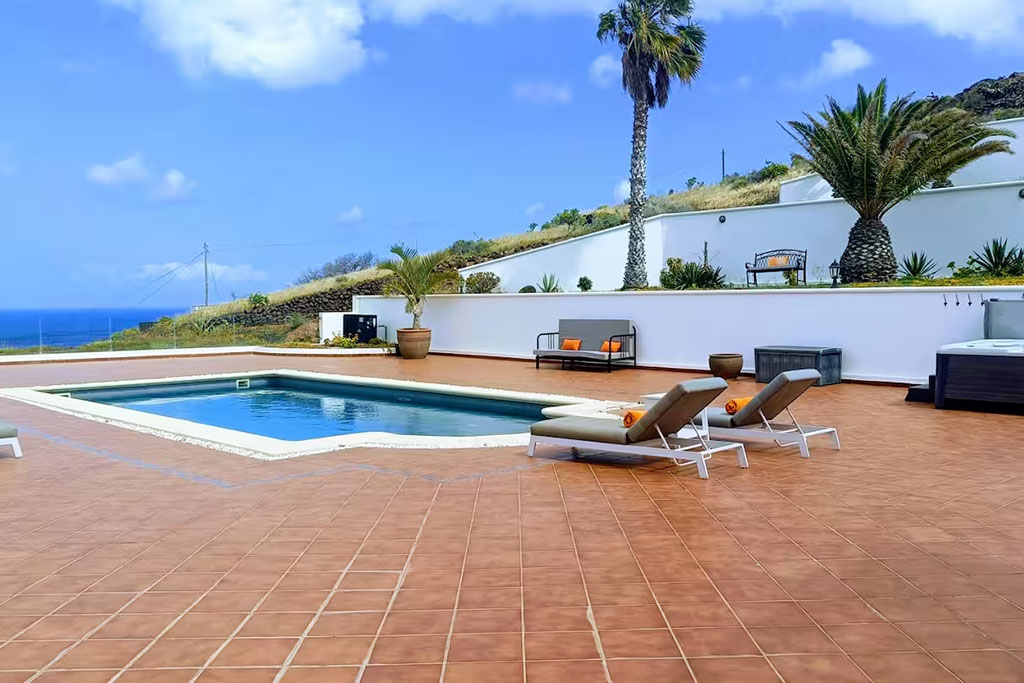 cd7caa36-9d10-44cc-a7b7-d76404dbd304