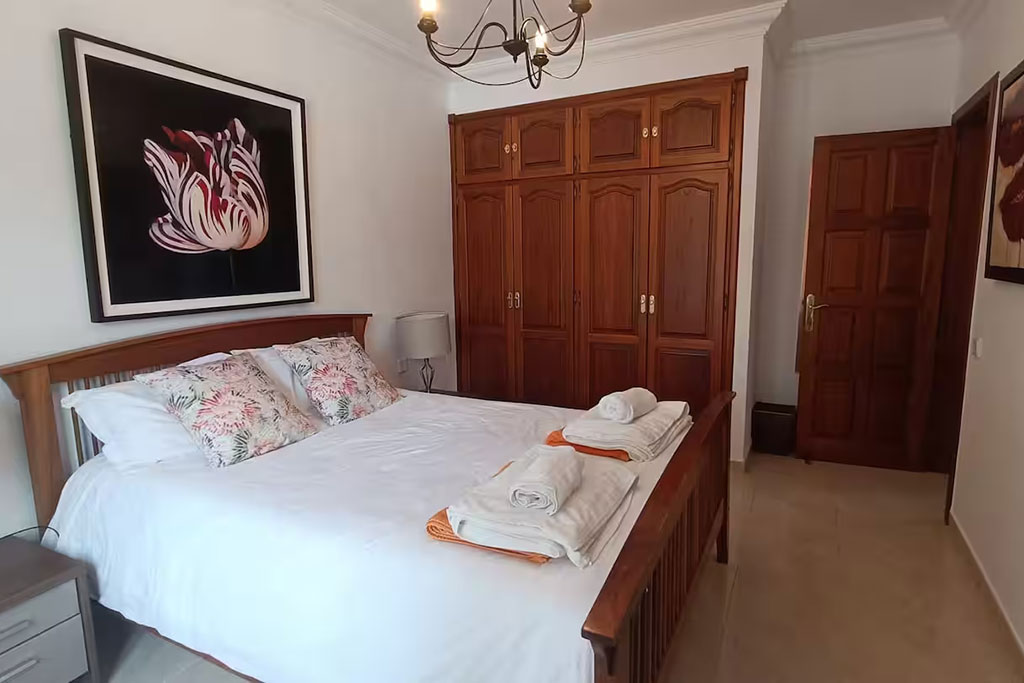 d0e36615-6a08-4695-8b60-da70cf36f897