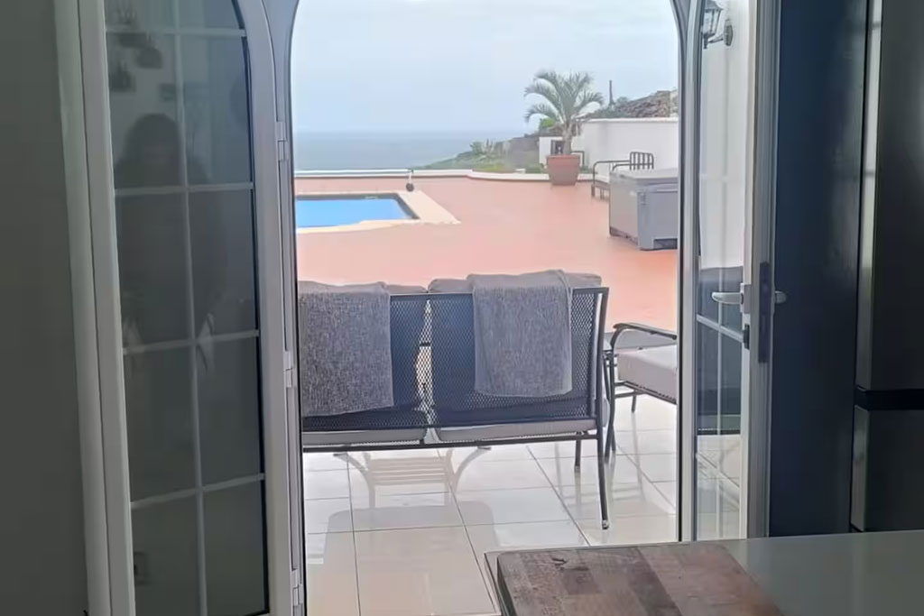 da70c0a2-5543-4464-8f2c-61bbe7c87af9