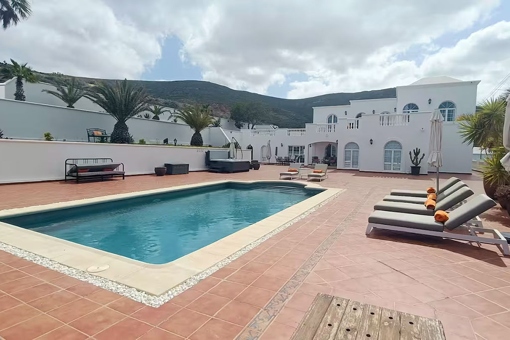 f776fc91-a07f-420f-b3ce-5974eb353544